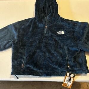 The North Face Women’s Osito Lux ¼-Zip Jacket